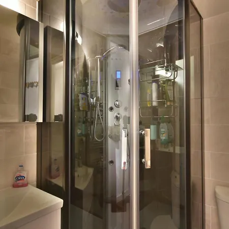 Apartment Renove Centre Village - 28m² - Balcon - 3 Pers - Parking - - Fr-1-685-9